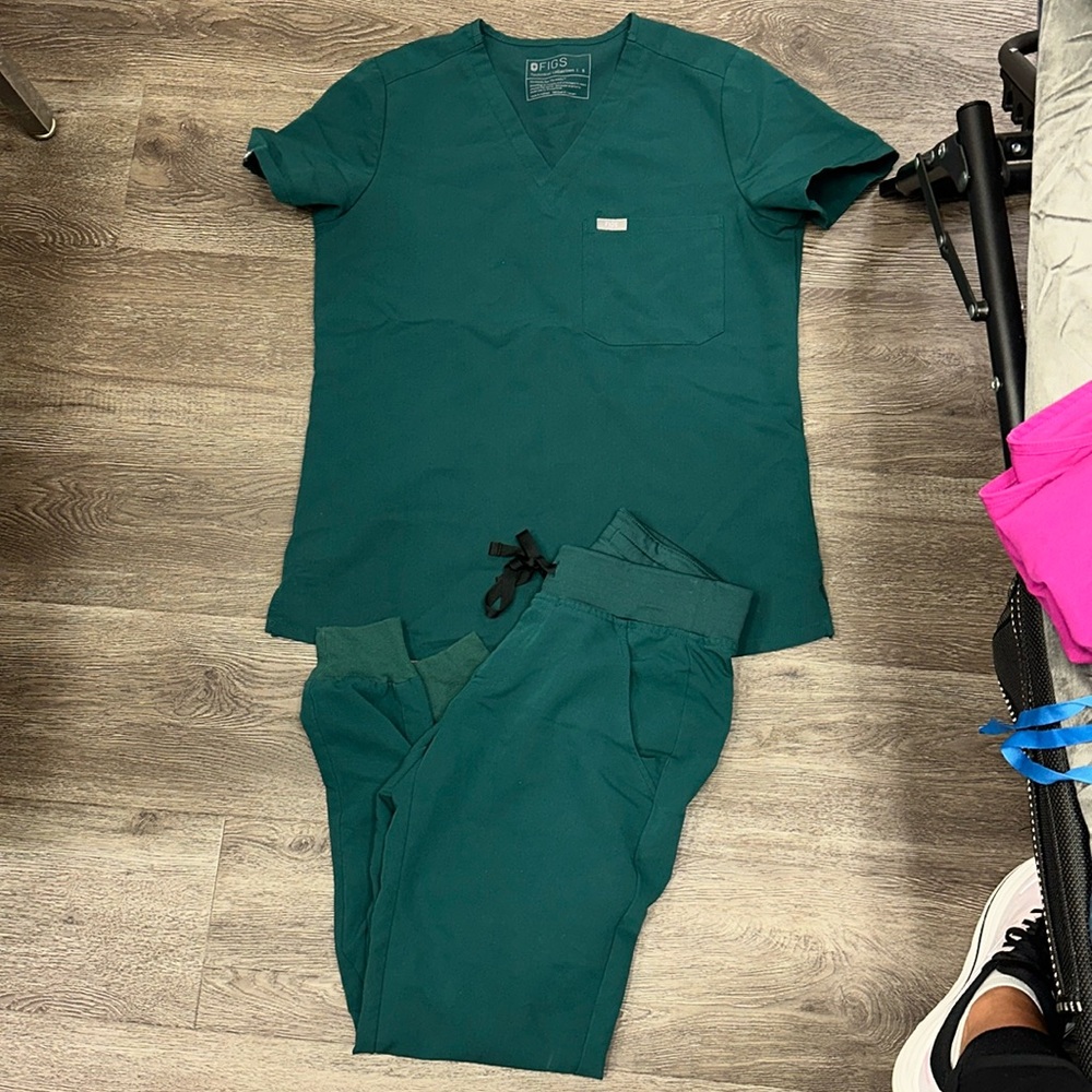Figs scrubs